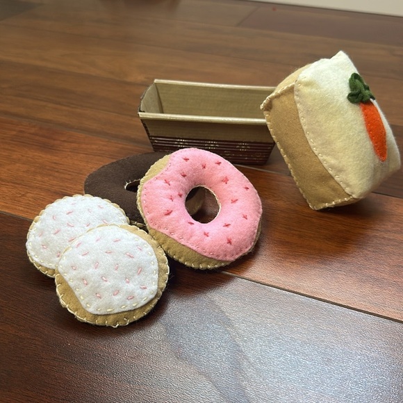 Handmade Felt Play Food Carrot Cake Cookies Donuts - Picture 3 of 6